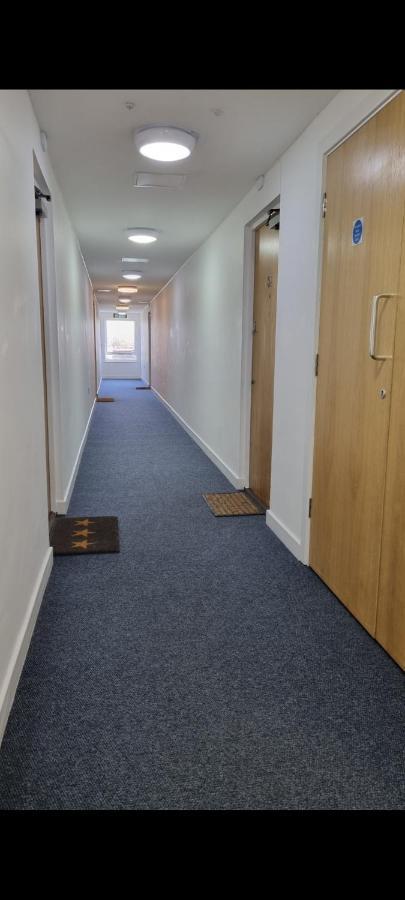 Spacious London Apartment 5 Min Walk To Leytonstone Underground Station And 5 Stops To Zone 1 Eksteriør bilde